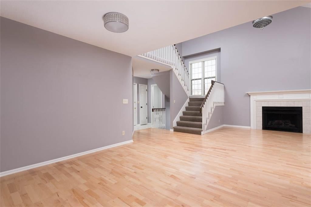 12019 England Street — photo 11
