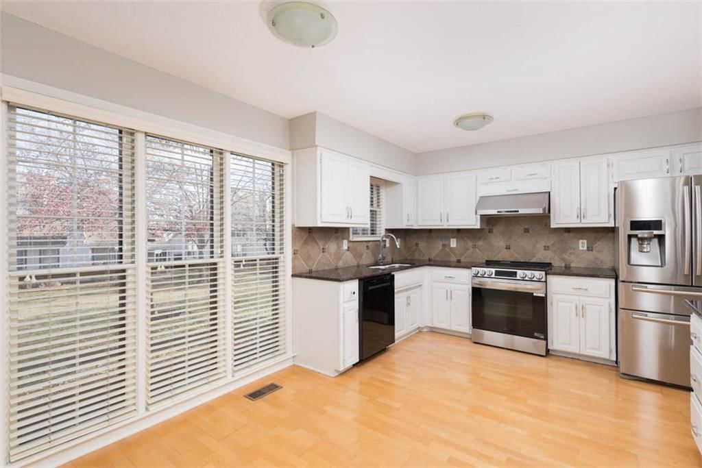 12019 England Street — photo 12