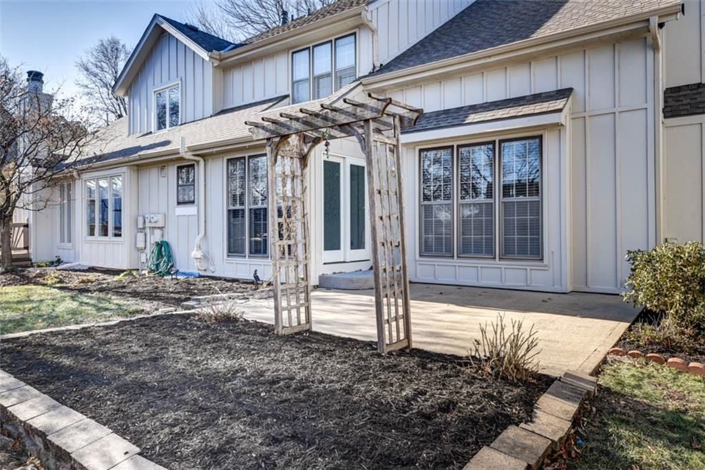 12019 England Street — photo 37
