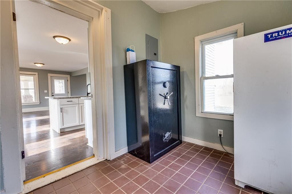 39635 Pleasant Valley Road — photo 31
