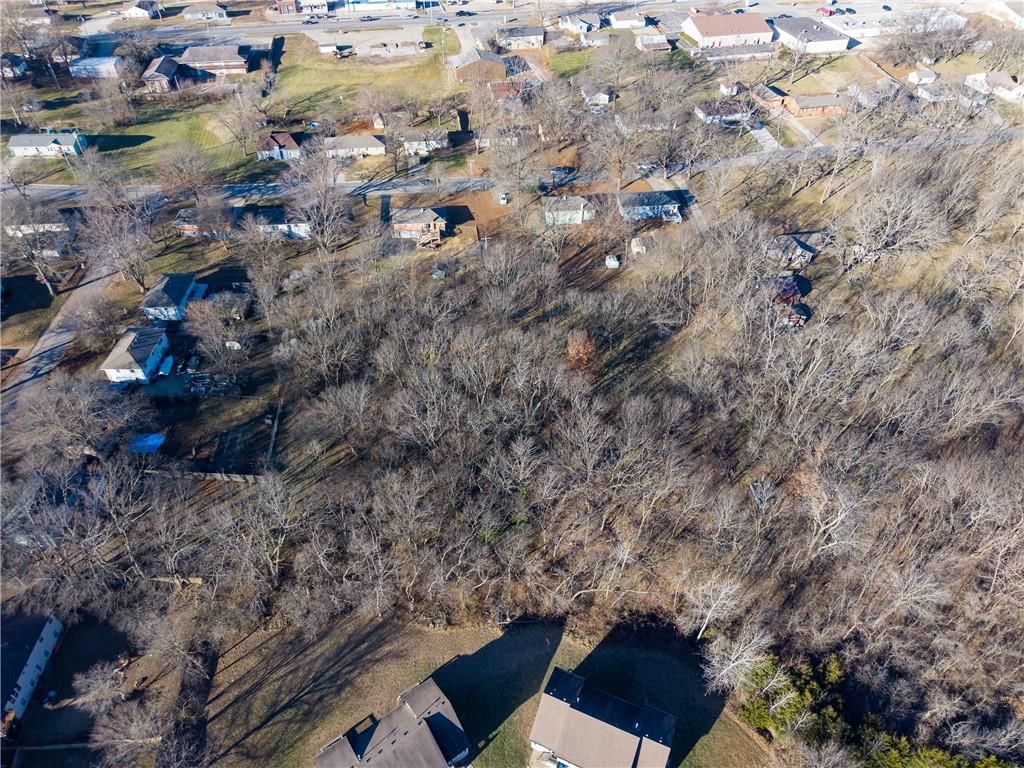 Lexington Road — photo 9