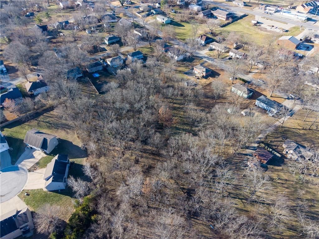 Lexington Road — photo 14
