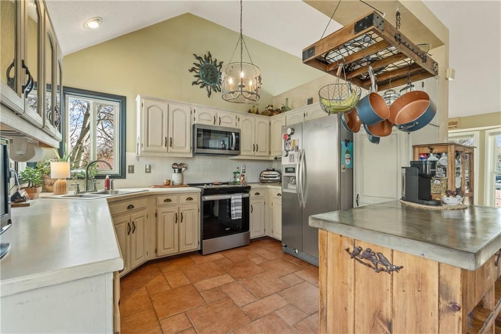 15132 W 147th Street — photo 8