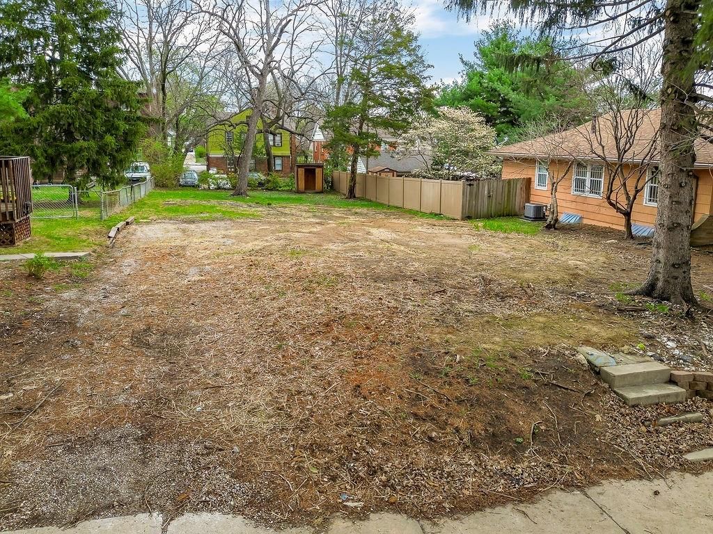 6035 Charlotte Street — photo 3