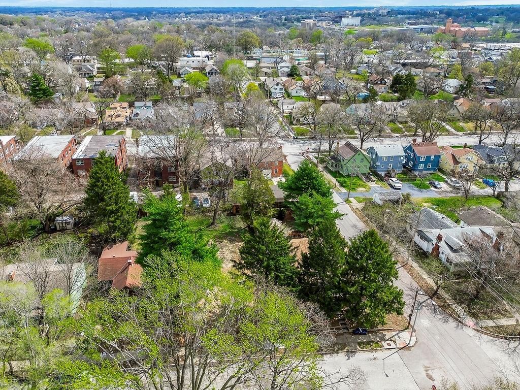 6035 Charlotte Street — photo 11
