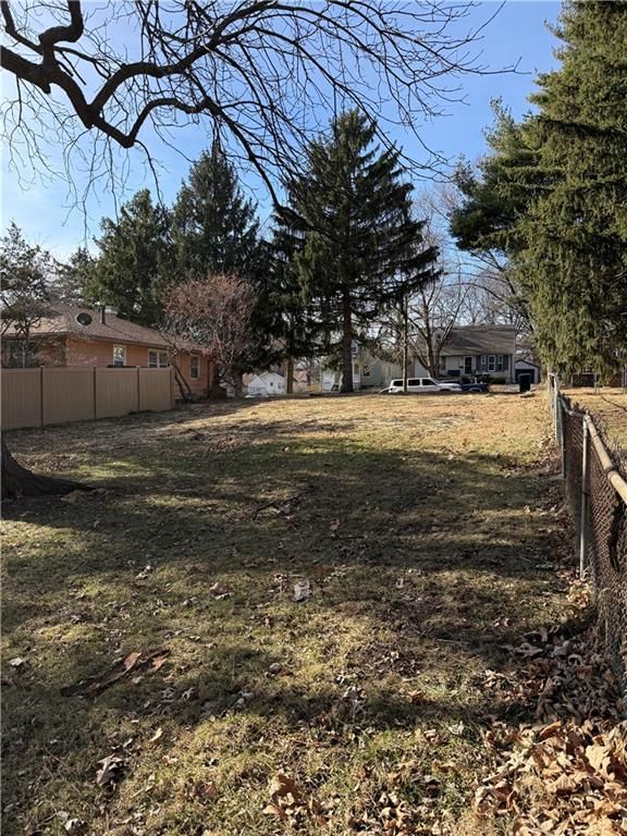 6035 Charlotte Street — photo 13