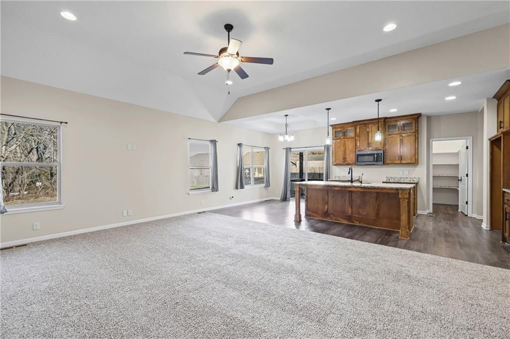 1402 SW 8th Terrace — photo 3