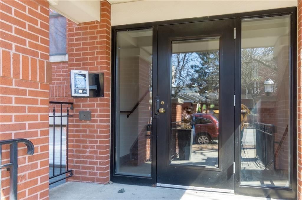 935 Washington Street — photo 2