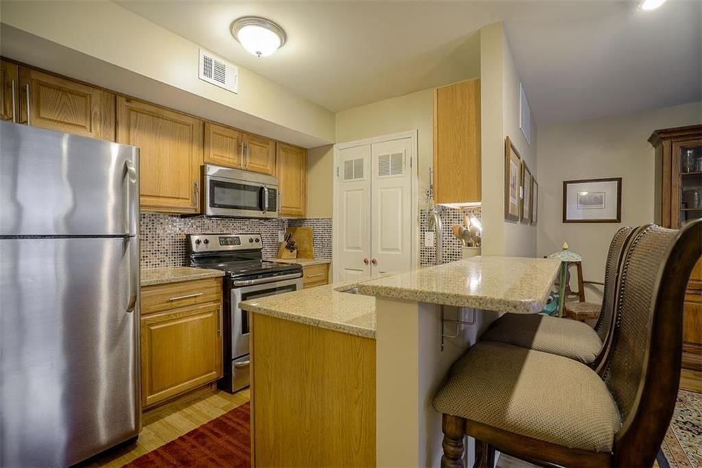 935 Washington Street — photo 7