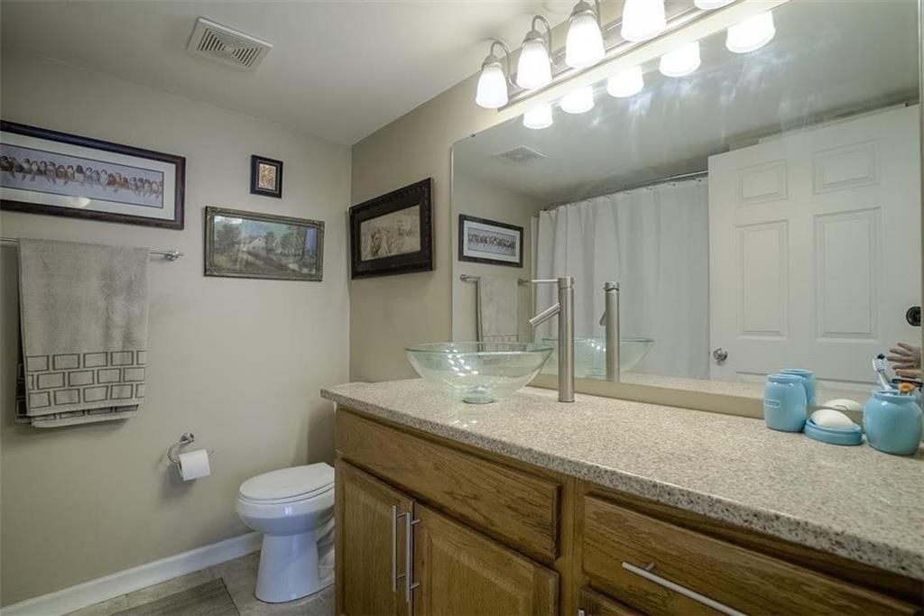 935 Washington Street — photo 11