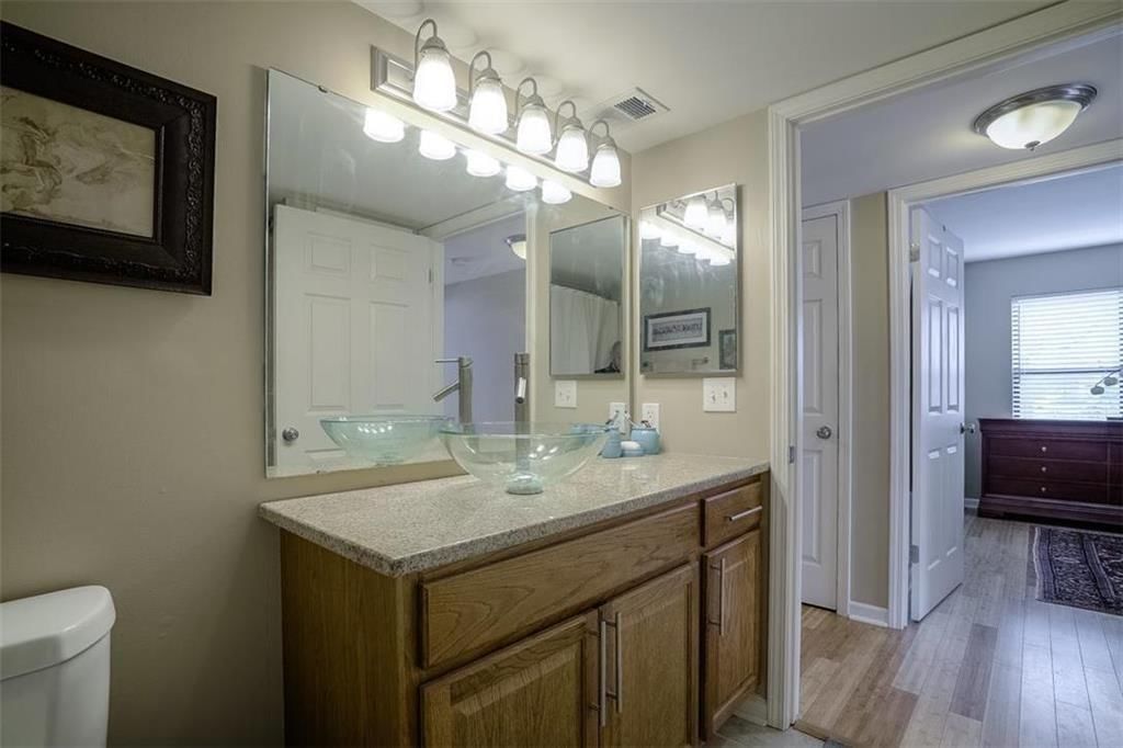 935 Washington Street — photo 12