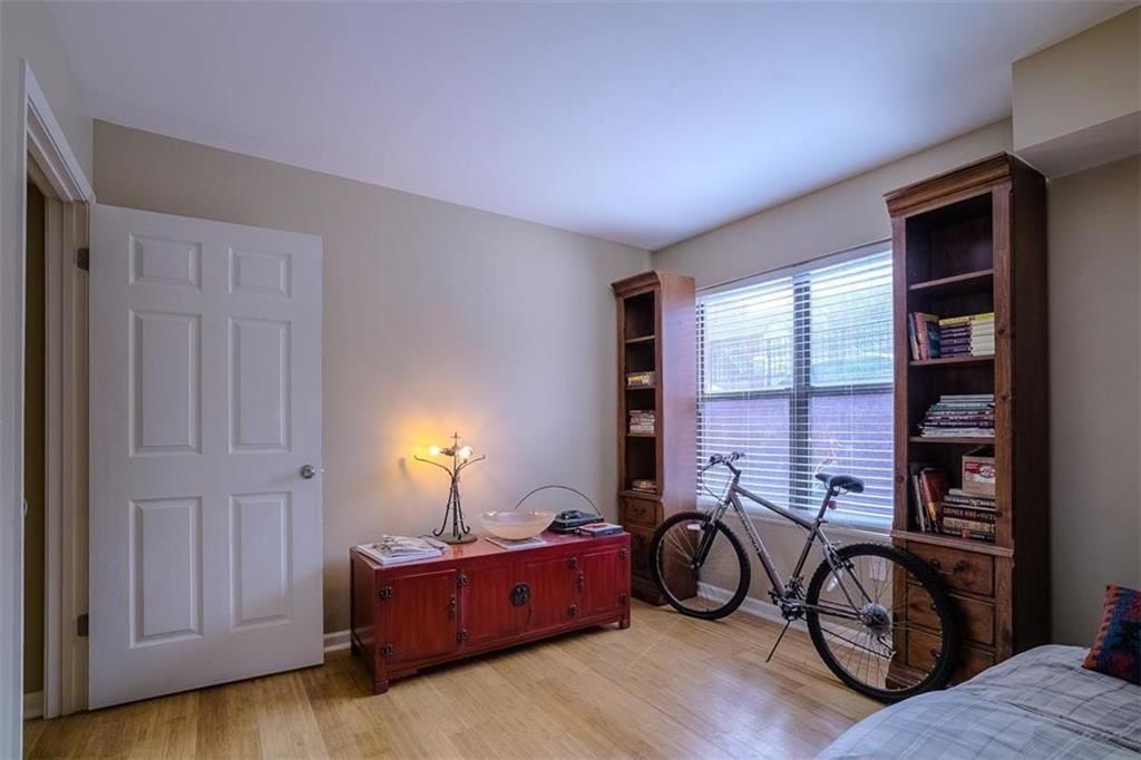 935 Washington Street — photo 13