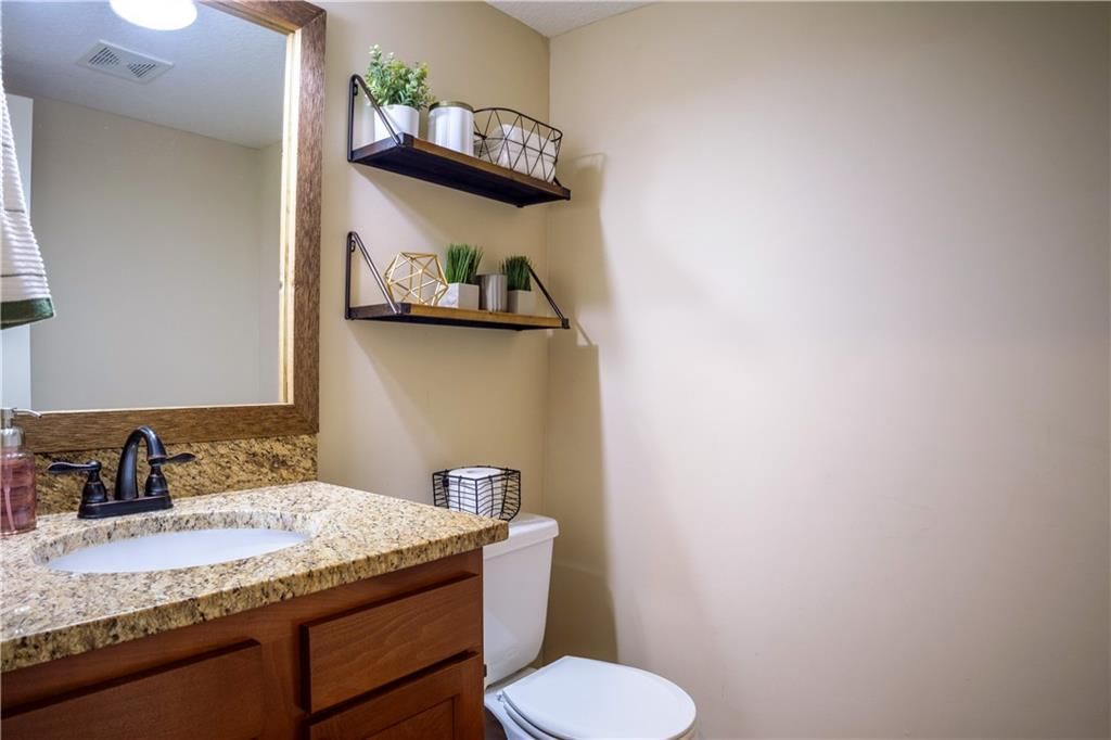 804 W 30th Street — photo 11