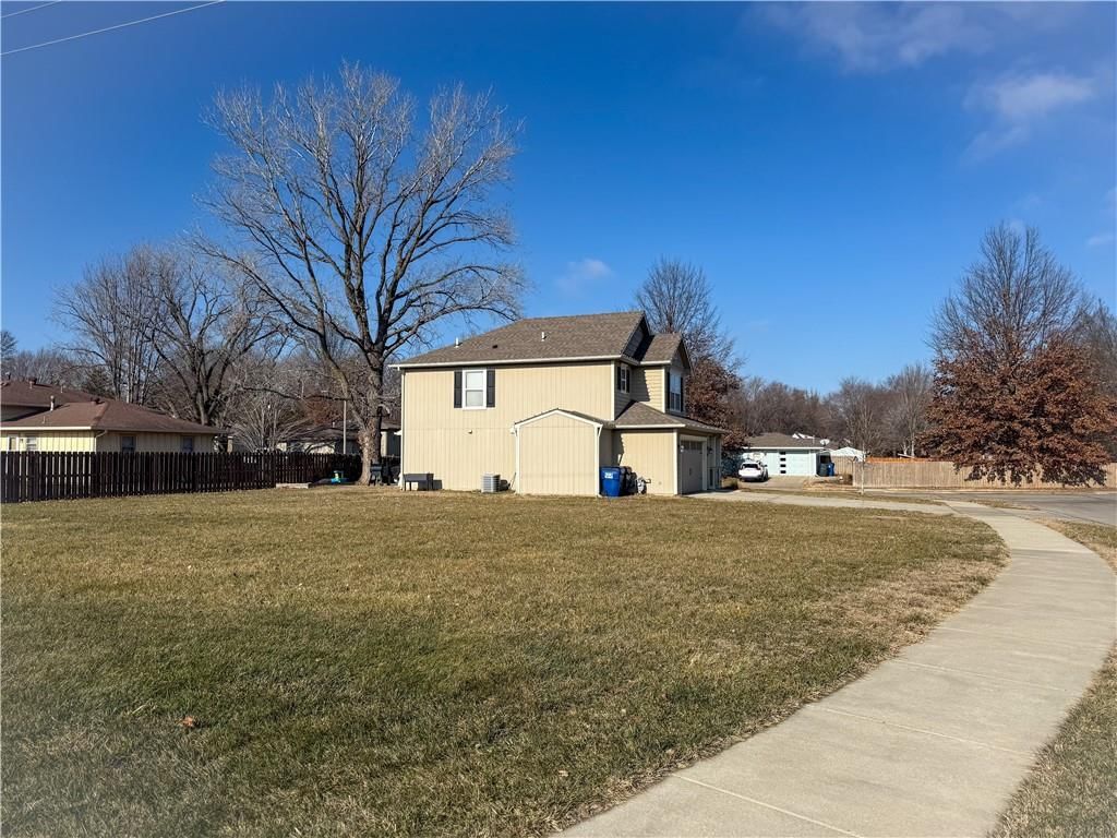 804 W 30th Street — photo 23