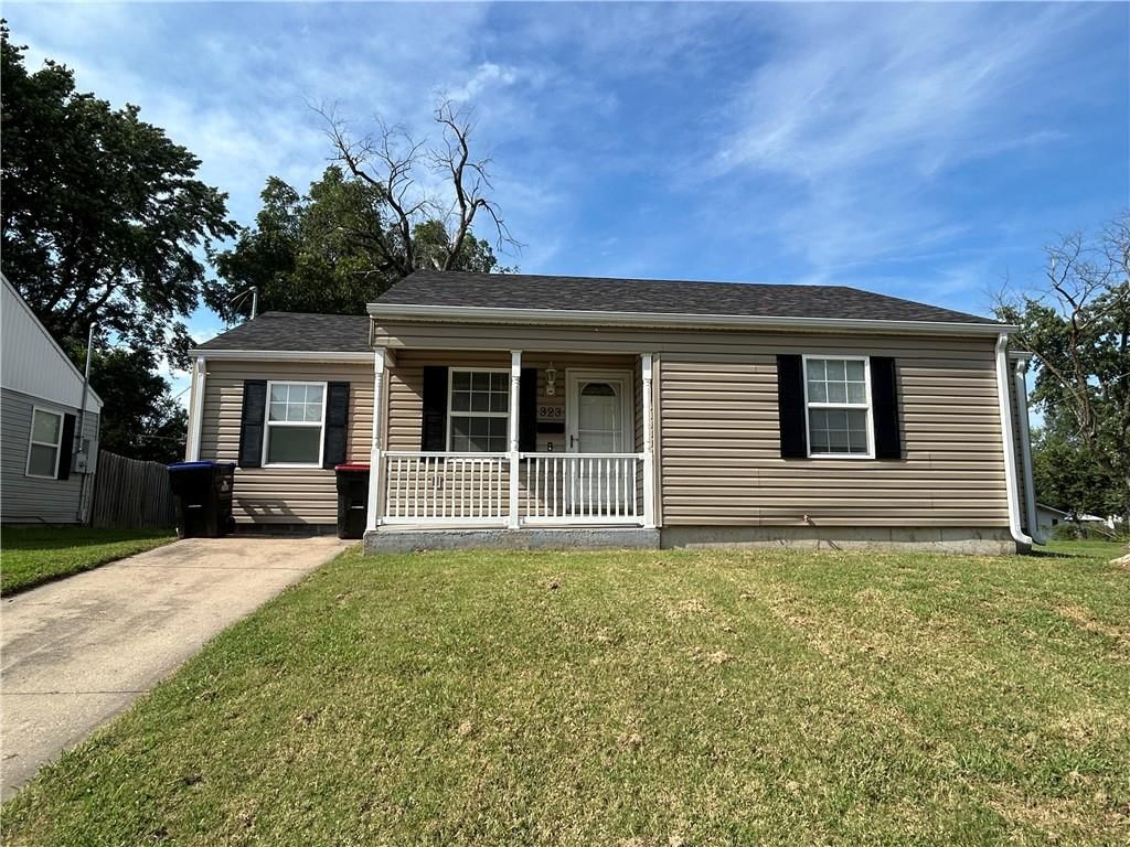 323 Hamilton Drive — photo 3