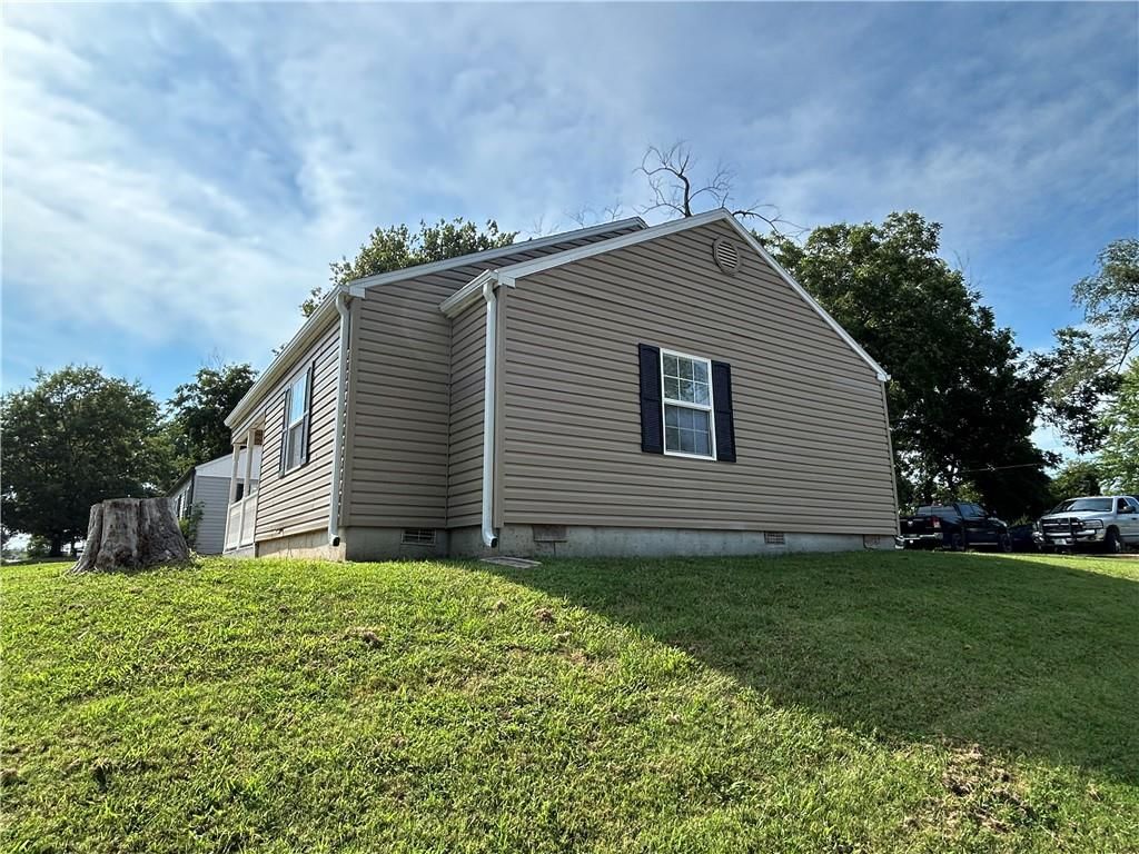 323 Hamilton Drive — photo 4