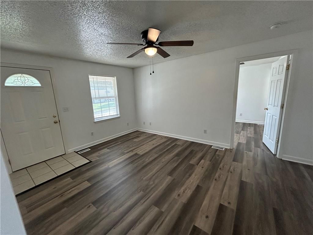 323 Hamilton Drive — photo 8