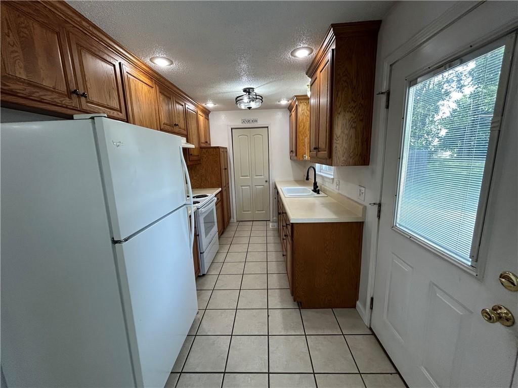 323 Hamilton Drive — photo 28