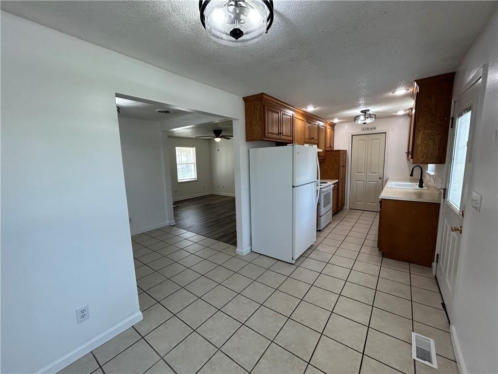 323 Hamilton Drive — photo 30