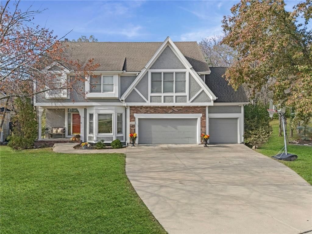 6650 NW MONTICELLO Drive, Parkville, MO