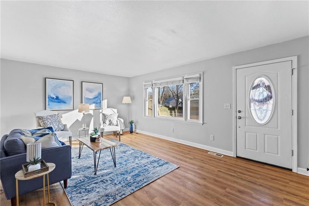 8534 Stearns Avenue — photo 3
