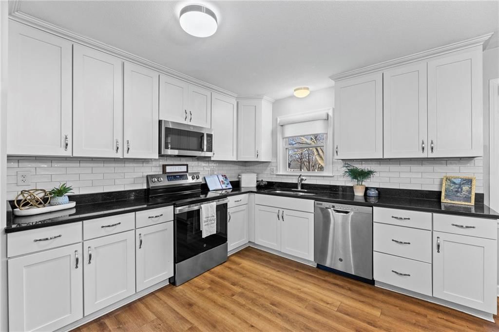 8534 Stearns Avenue — photo 12