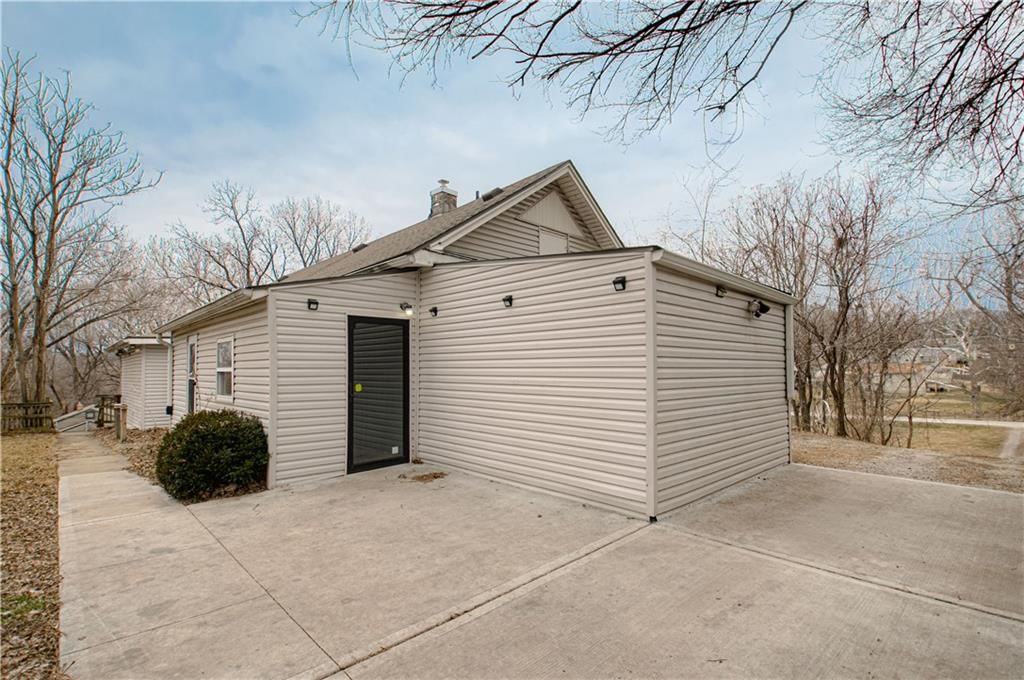 125 S Brookside Street — photo 4