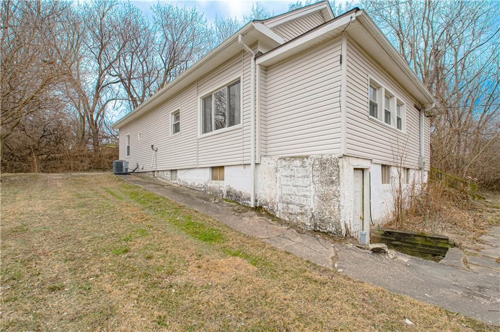 125 S Brookside Street — photo 27