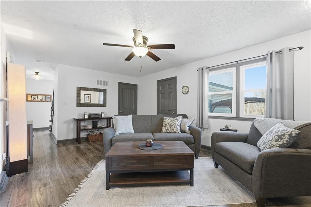 6757 N Garfield Avenue — photo 7