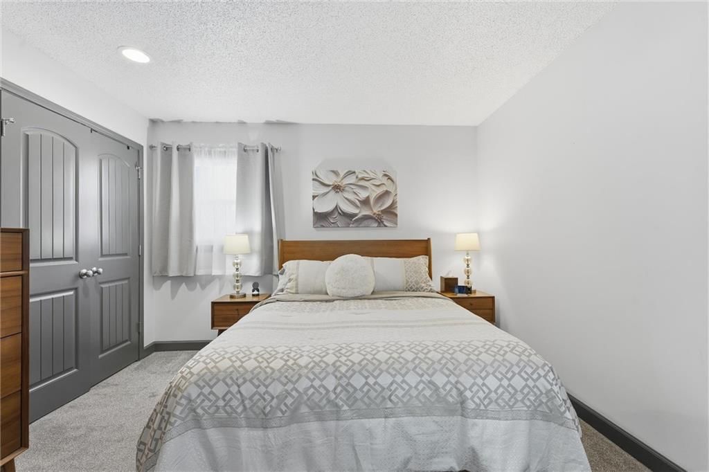 6757 N Garfield Avenue — photo 17