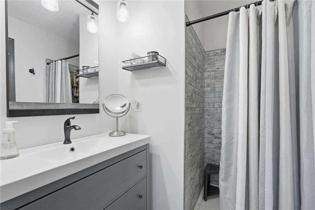 6757 N Garfield Avenue — photo 18
