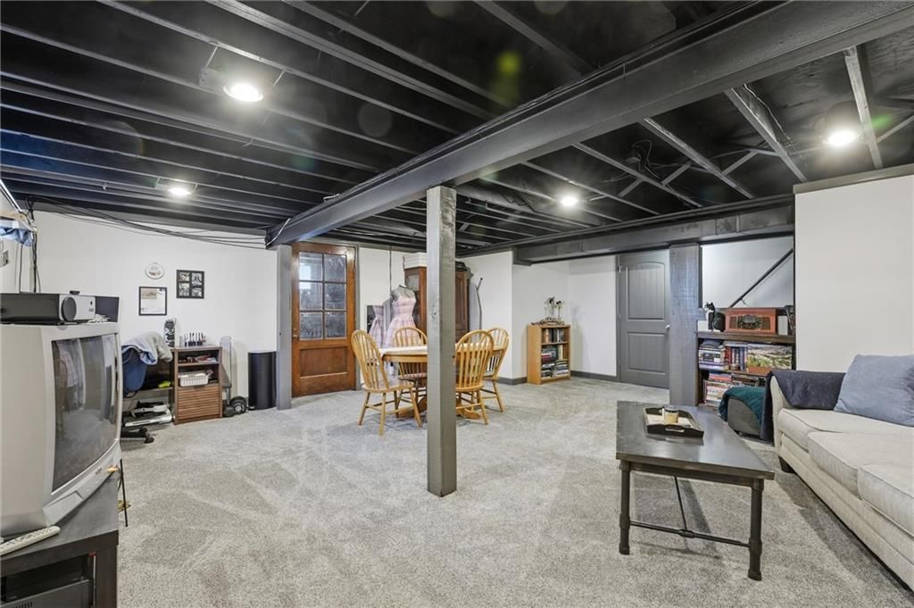 6757 N Garfield Avenue — photo 26