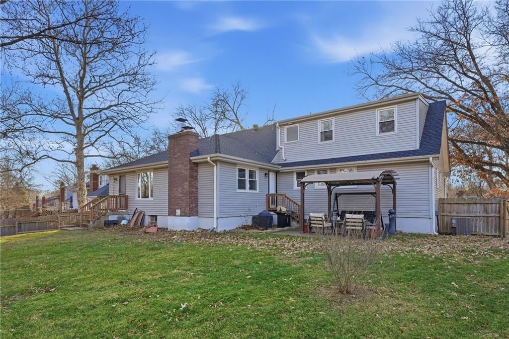 6757 N Garfield Avenue — photo 30