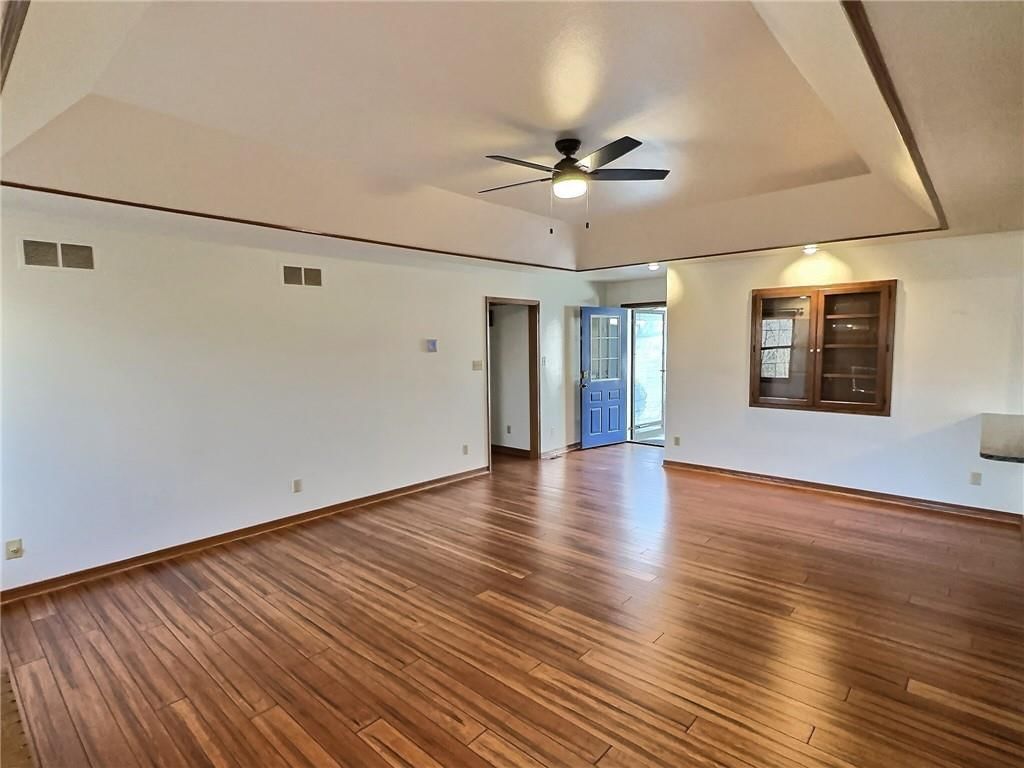 503 S Prewitt Street — photo 35