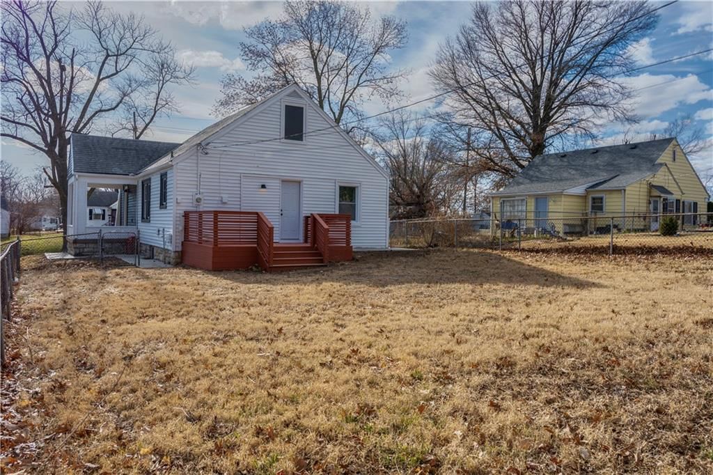 3826 Victory Drive — photo 24