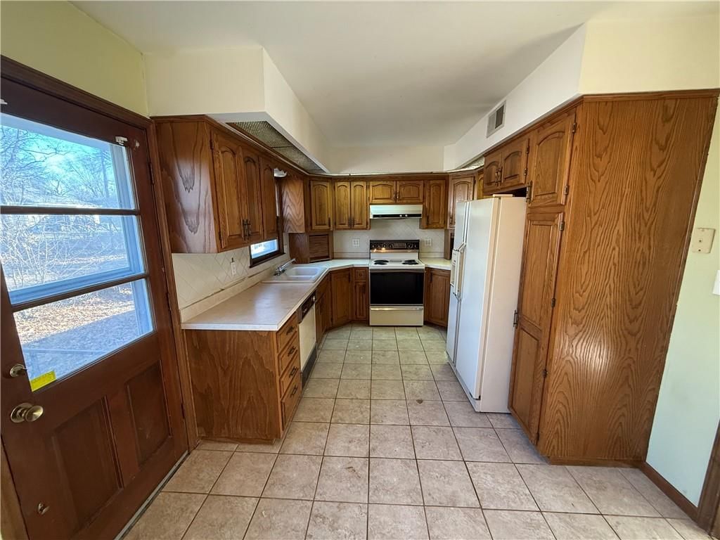 8200 E 104th Terrace — photo 4