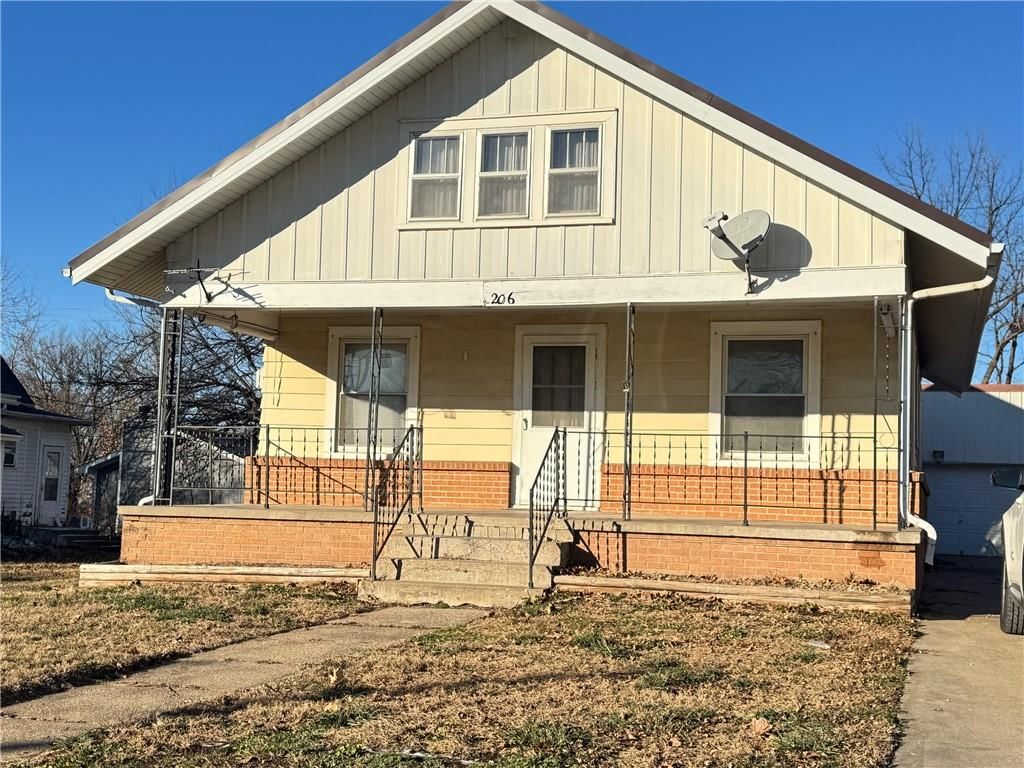 206 E Main Street — photo 4