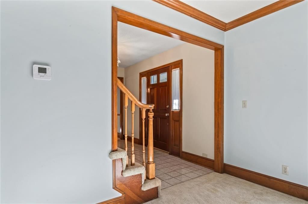 16318 W Briarwood Court — photo 5