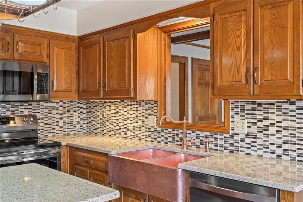 16318 W Briarwood Court — photo 16