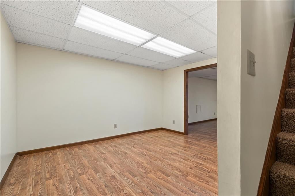 16318 W Briarwood Court — photo 32