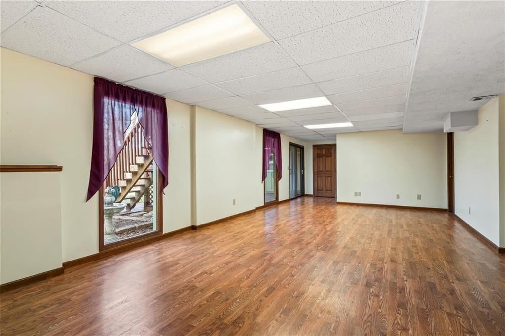 16318 W Briarwood Court — photo 34