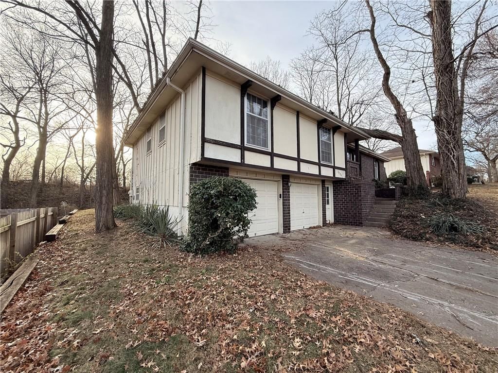 7026 Lakeshore Drive — photo 36