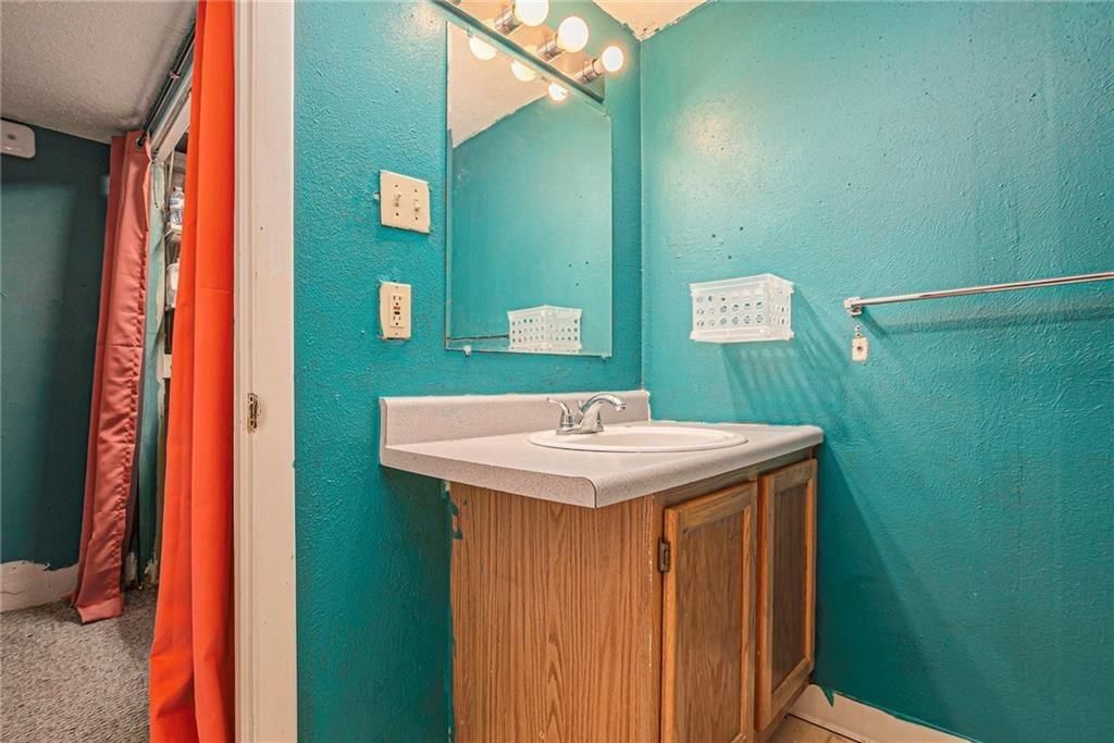 921 NE Locust Drive — photo 21