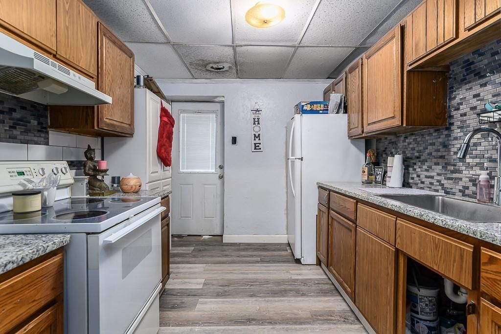 115 Oak Street — photo 7