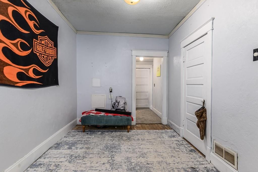 115 Oak Street — photo 8