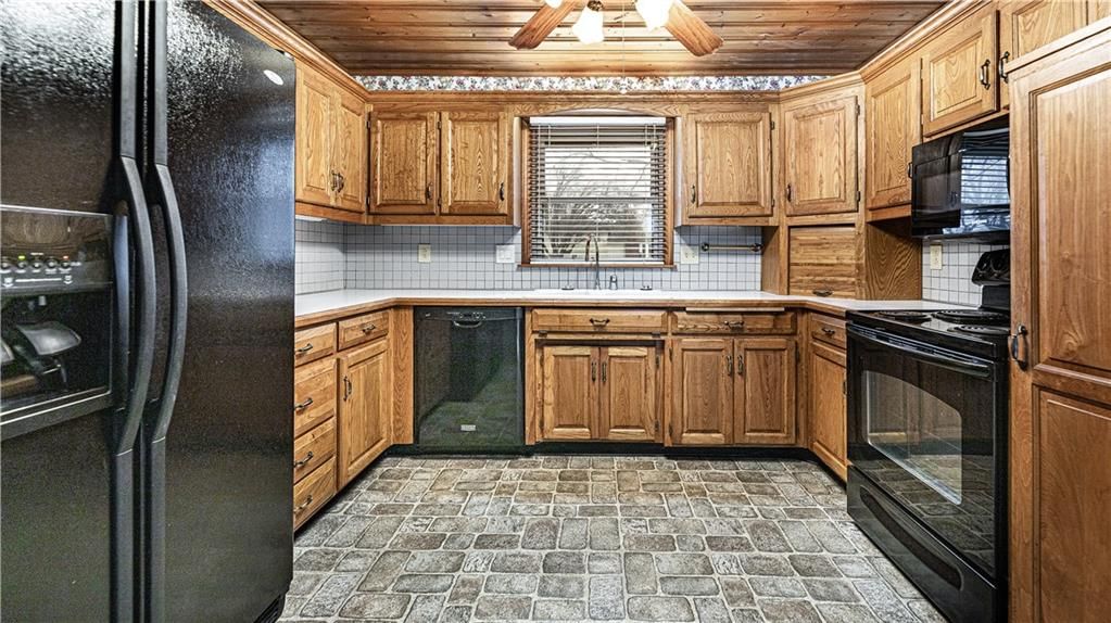 315 N Woodson Drive — photo 4
