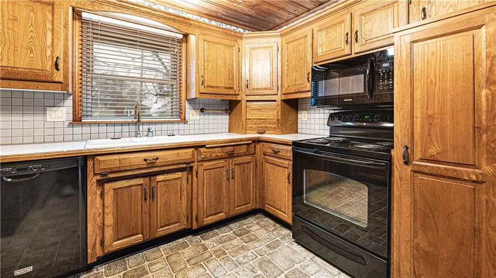 315 N Woodson Drive — photo 5