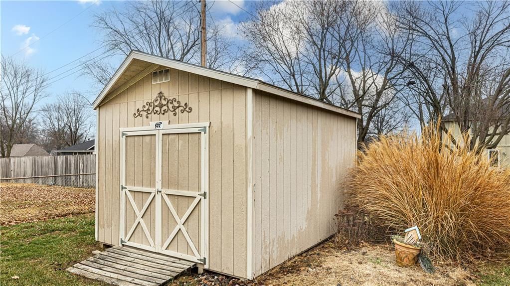 315 N Woodson Drive — photo 21