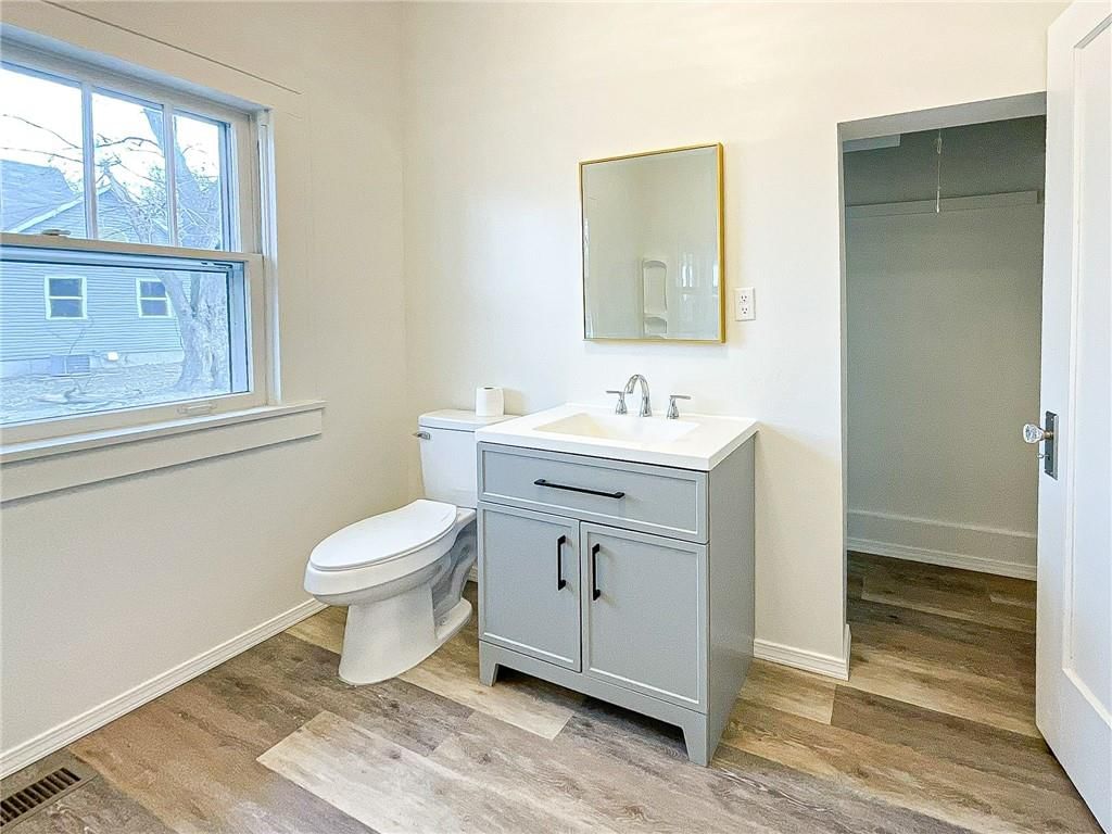 605 S Main Street — photo 18