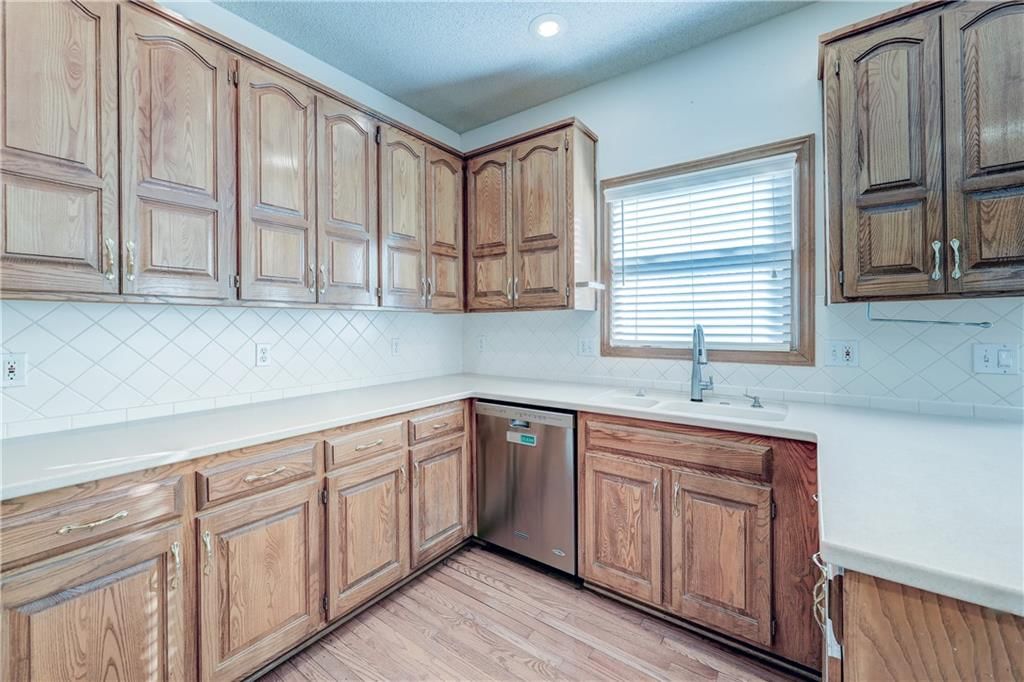 20809 W 102nd Street — photo 5